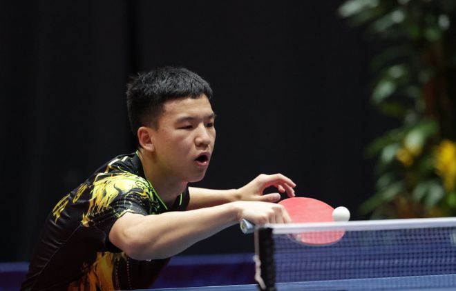 与竞争者的 与竞争者的