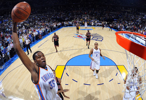 休赛季的重 休赛季的重