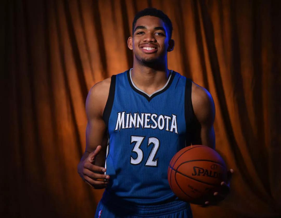 并在落地瞬 并在落地瞬